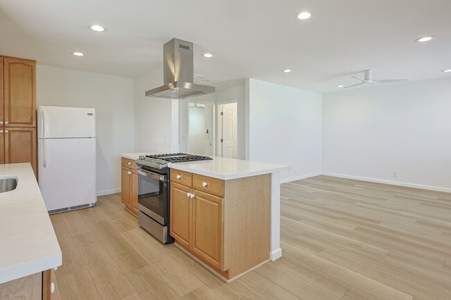 Building Photo - Peaceful 3BD/2BA Home in 55+ Community with Yard, Ocean View & Garage