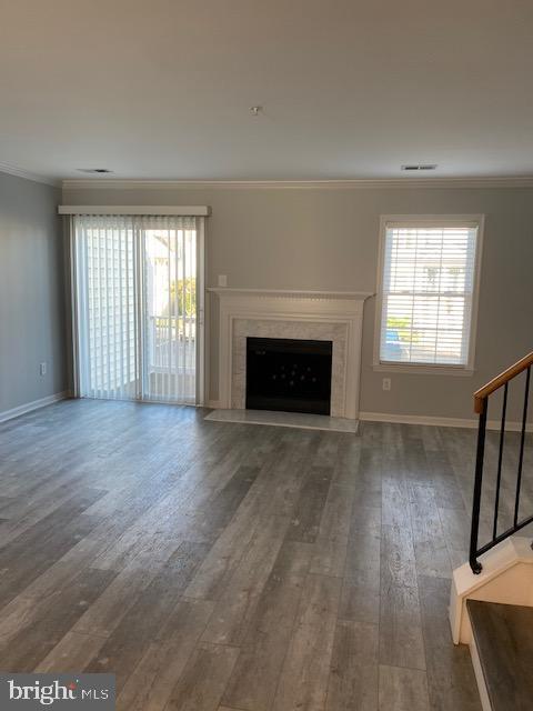 Building Photo - 1408 Nutwood Ct