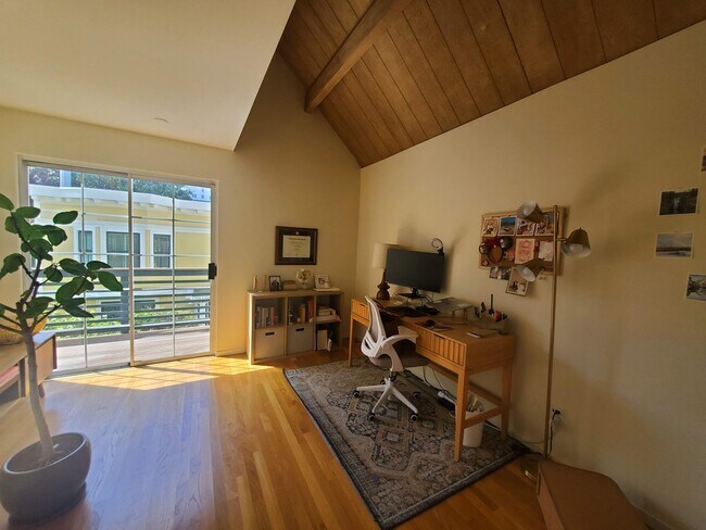 Building Photo - 2133 Filbert St