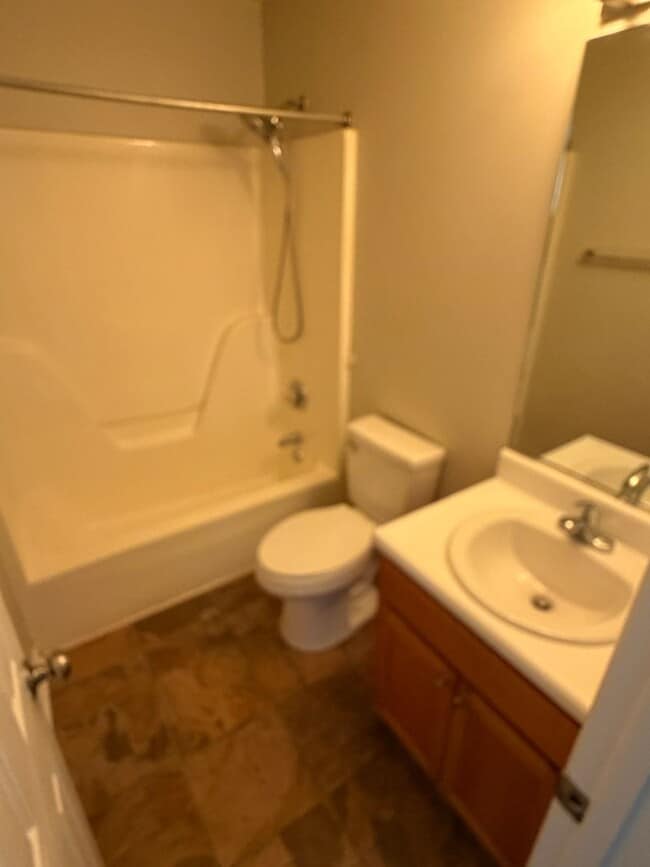 Building Photo - 4611 Shadow Moss Ct