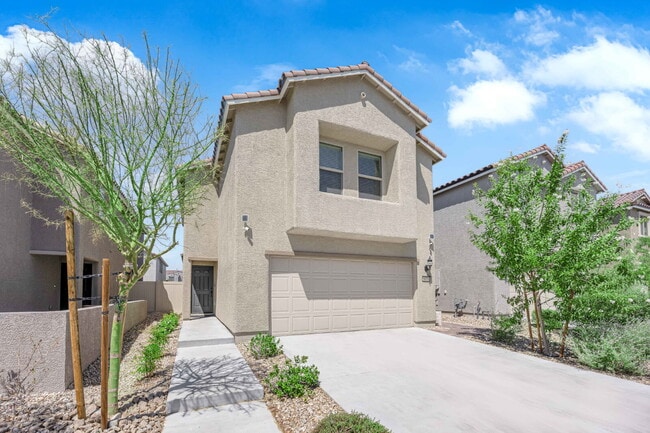 Building Photo - Don't miss out on this cozy 3-bedroom, 2-story home that's ready for you to move in!