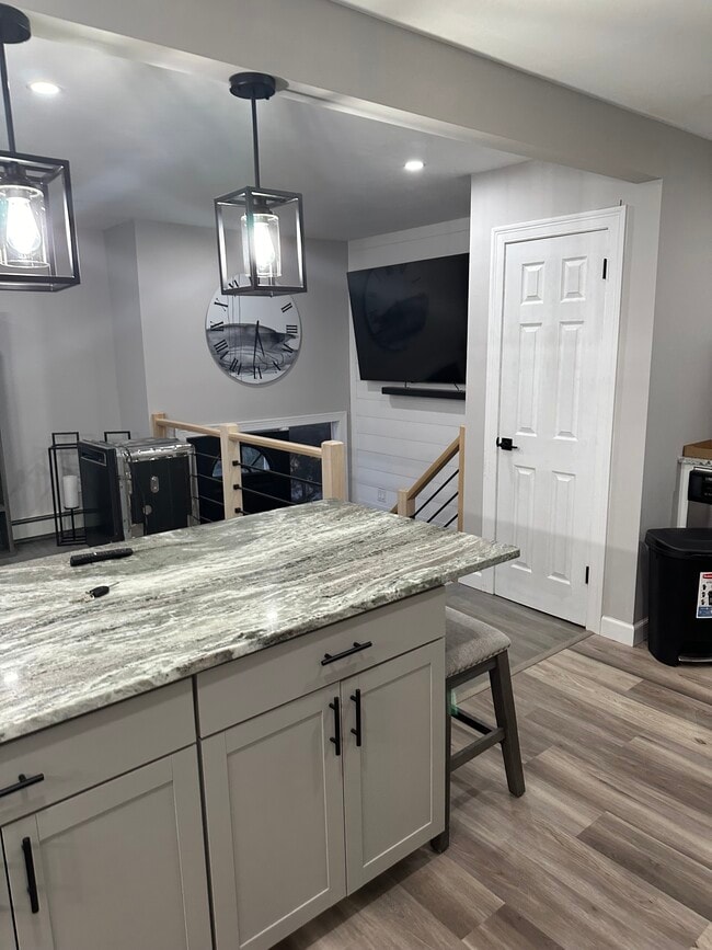 Building Photo - 236 Long Island Ave