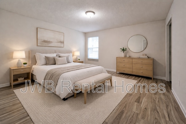 Building Photo - 8601 India Ave