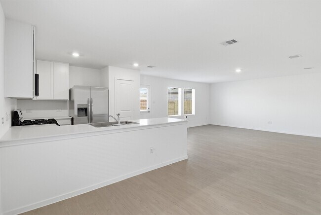 Building Photo - 26914 Dalmatian Bellflower Dr