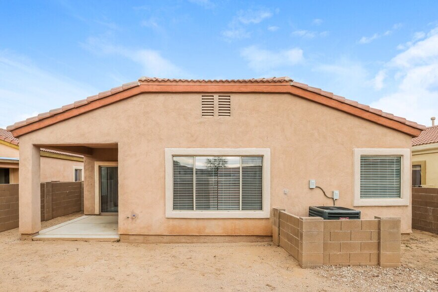 Building Photo - 14508 S Camino Tierra Monte