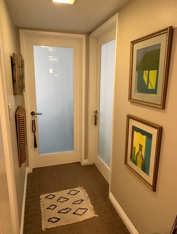 Building Photo - 6708 Hillpark Dr