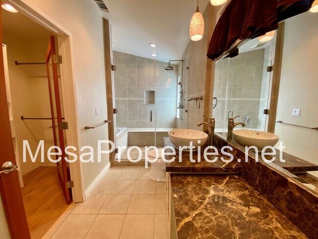 Building Photo - 14042 Sweet Grass Ln