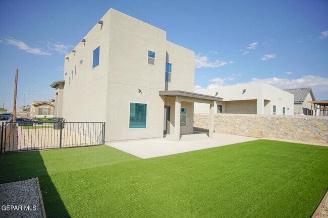 Building Photo - 12874 Woolstone Dr