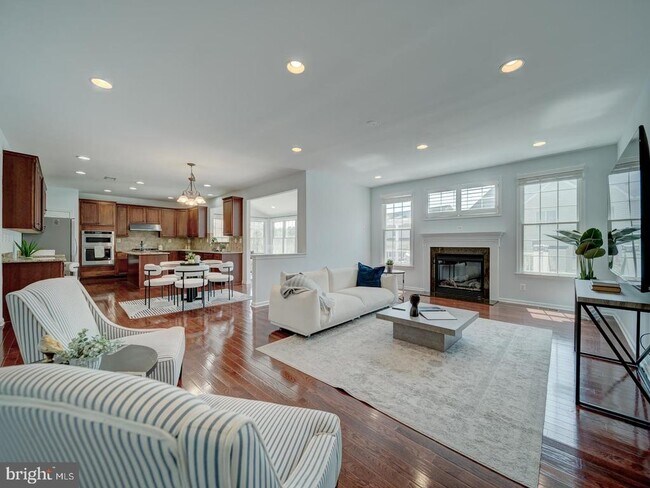 Building Photo - 43320 Barnstead Dr