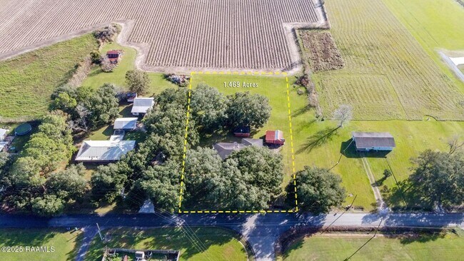 Building Photo - 17639 Pelican Rd