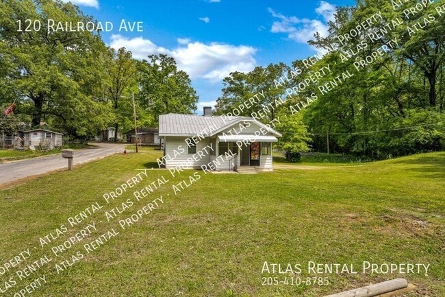 Building Photo - 120 Railroad Ave