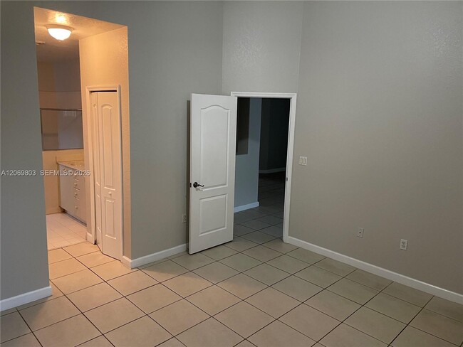 Building Photo - 2296 SW 156th Ct