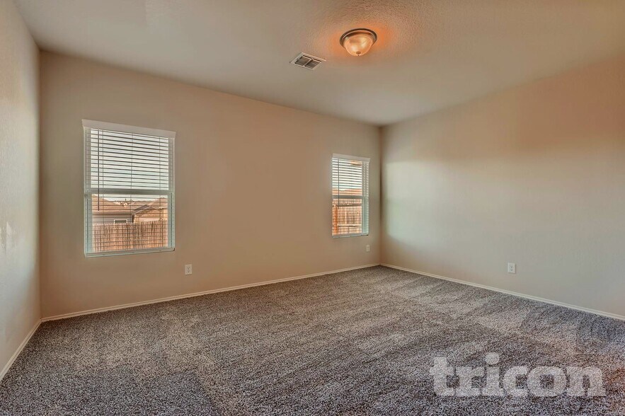 Building Photo - 13043 Heathers Elm