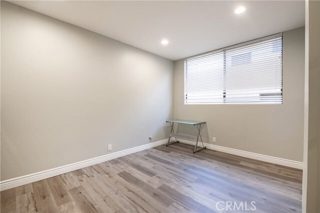 Building Photo - 1305 N Columbus Ave