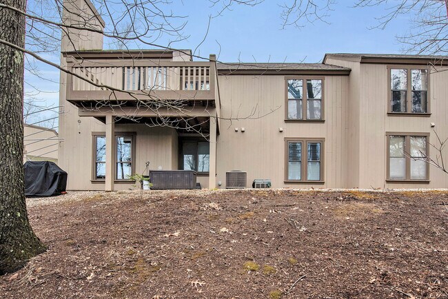 Building Photo - 7 Cottonwood Dr