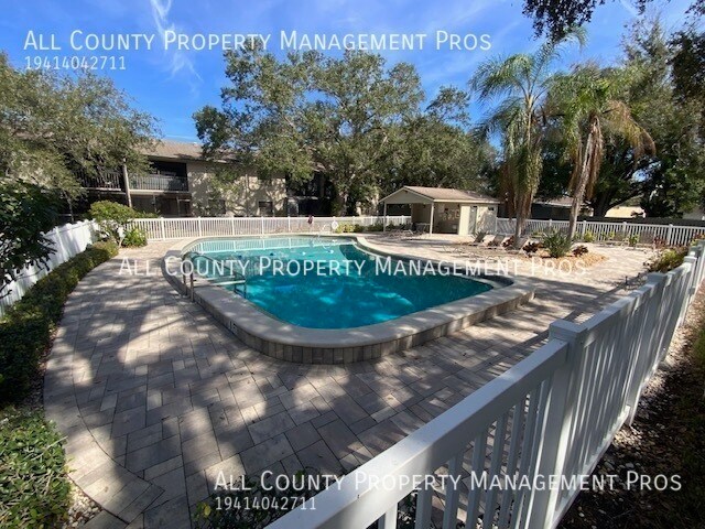 Building Photo - First Floor/Pet Friendly/Pool/GREAT Location