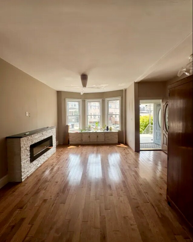 Building Photo - 390 Fairmount Ave