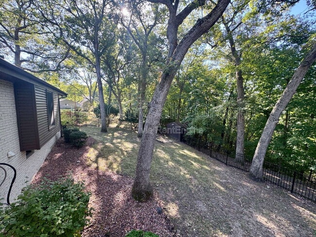 Building Photo - 206 Forest Park Pl