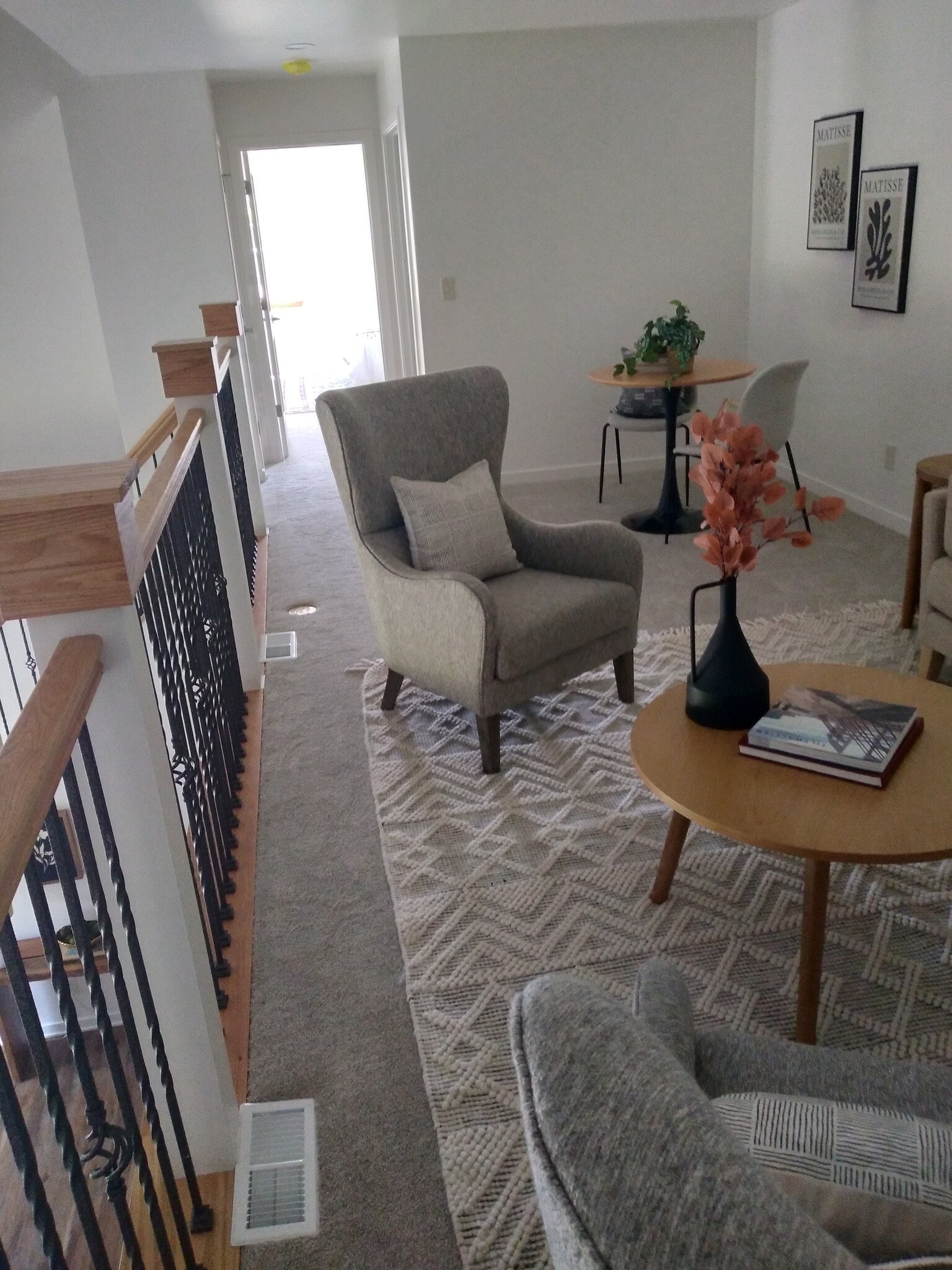 Building Photo - 2731 Pond Dr