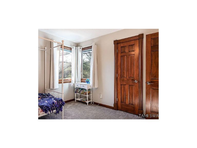 Upstairs Bedroom 2 - 17756 Brucker St