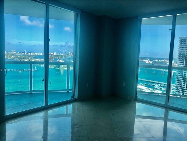 Building Photo - 1800 N Bayshore Dr