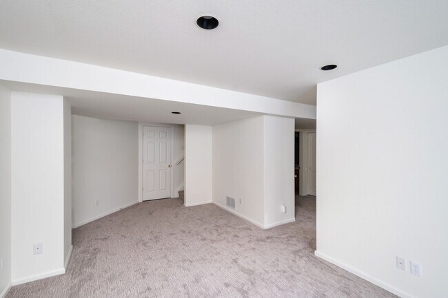 Building Photo - 299 W Jamison Cir