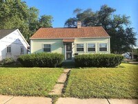 Building Photo - 1409 E Dubail Ave