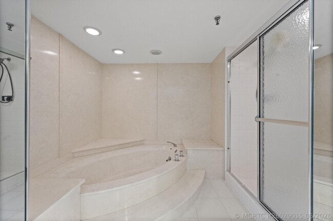 Building Photo - 2580 S Ocean Blvd
