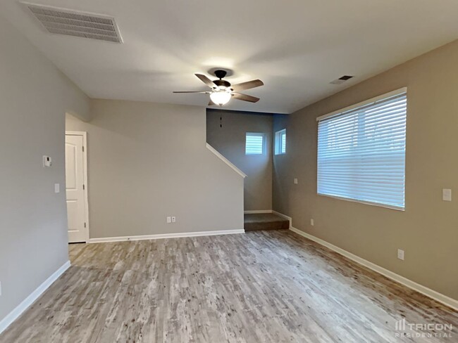 Building Photo - 339 Victory Cir