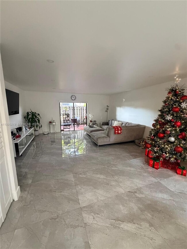 Building Photo - 14261 SW 94th Cir Ln