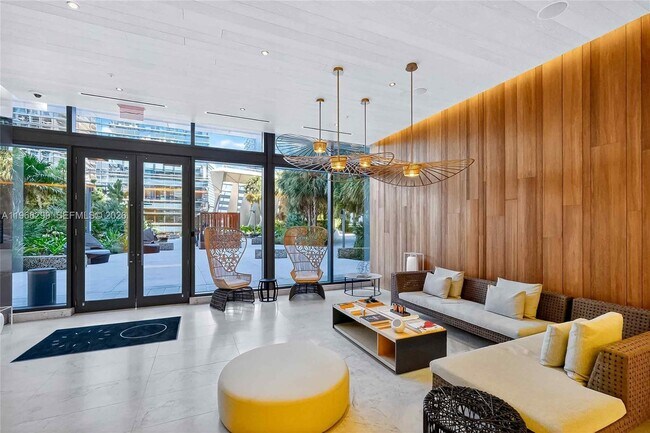 Building Photo - 88 SW 7th St