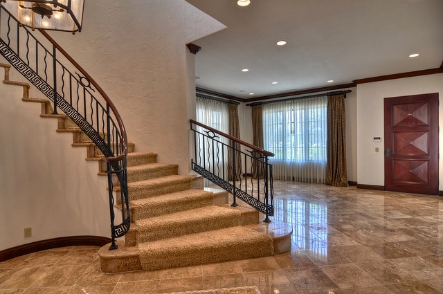 Building Photo - 222 Iris Ave