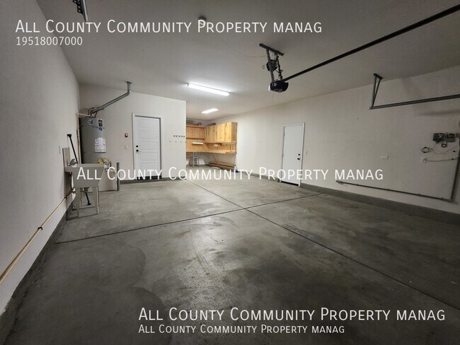 Building Photo - 25255 High Plains Ct