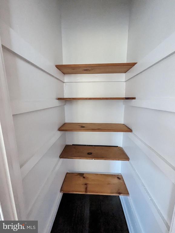 Building Photo - 910 Durard Rd