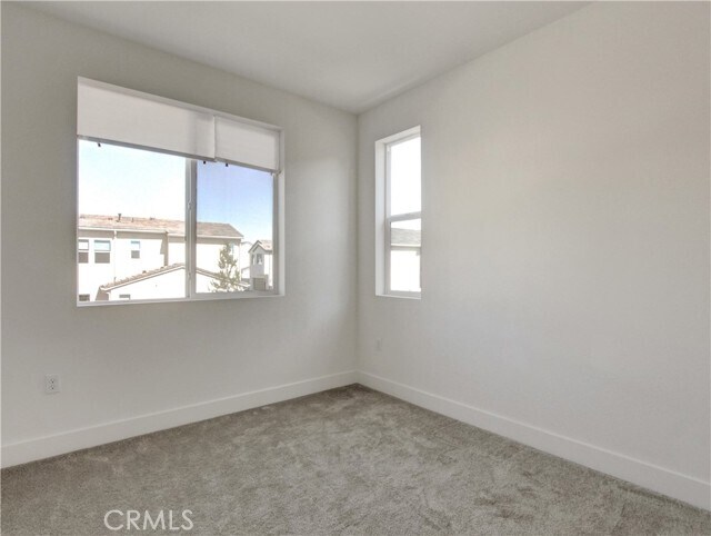 Building Photo - 230 Sora