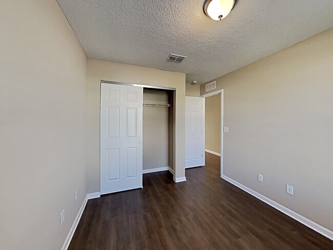 Building Photo - BEAUTIFUL NEW HOME