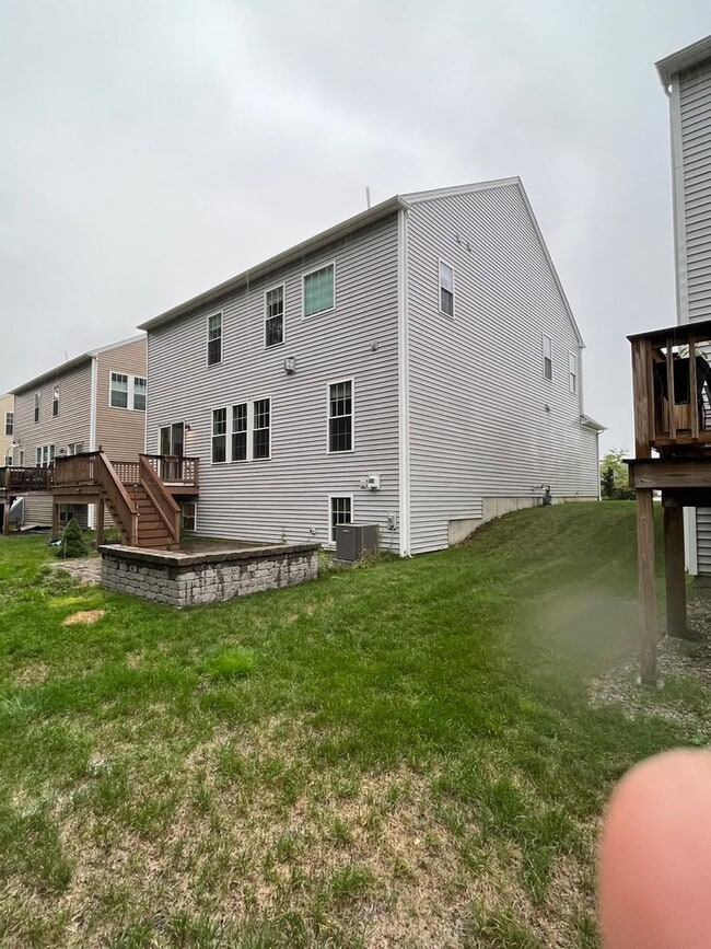 Building Photo - Large Executive 5 Br 3.5 Bath Home in Weymouth's Union Point Neighborhood