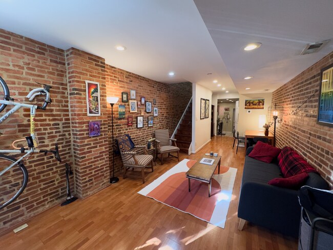 Primary Photo - 450 Federal St