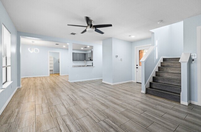 Building Photo - 16074 Walnut Creek Dr