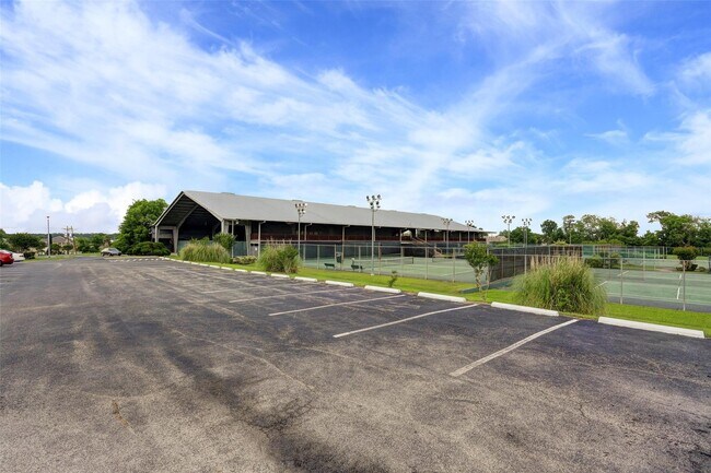 Building Photo - 112 Harbour Town Dr