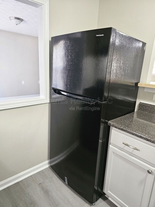 Building Photo - 3046 Embry Way SE