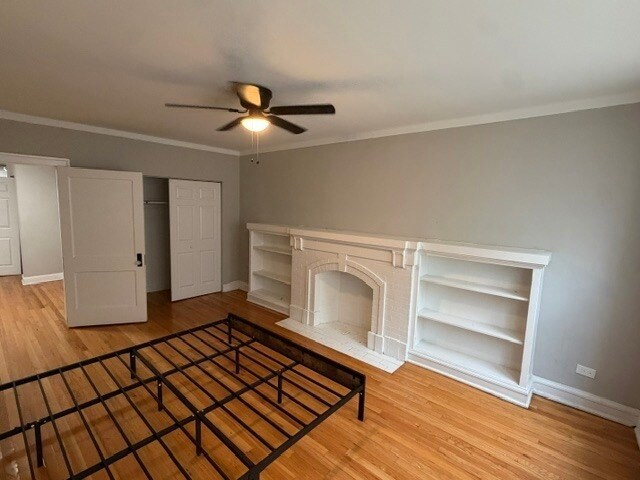 Building Photo - 2343 W Glenlake Ave