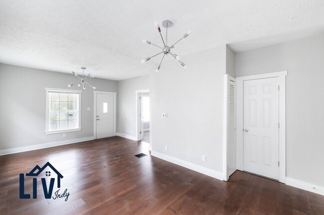 Building Photo - $650  OFF FIRST MONTH'S RENT IF YOU APPLY BY FEB 1ST 2026