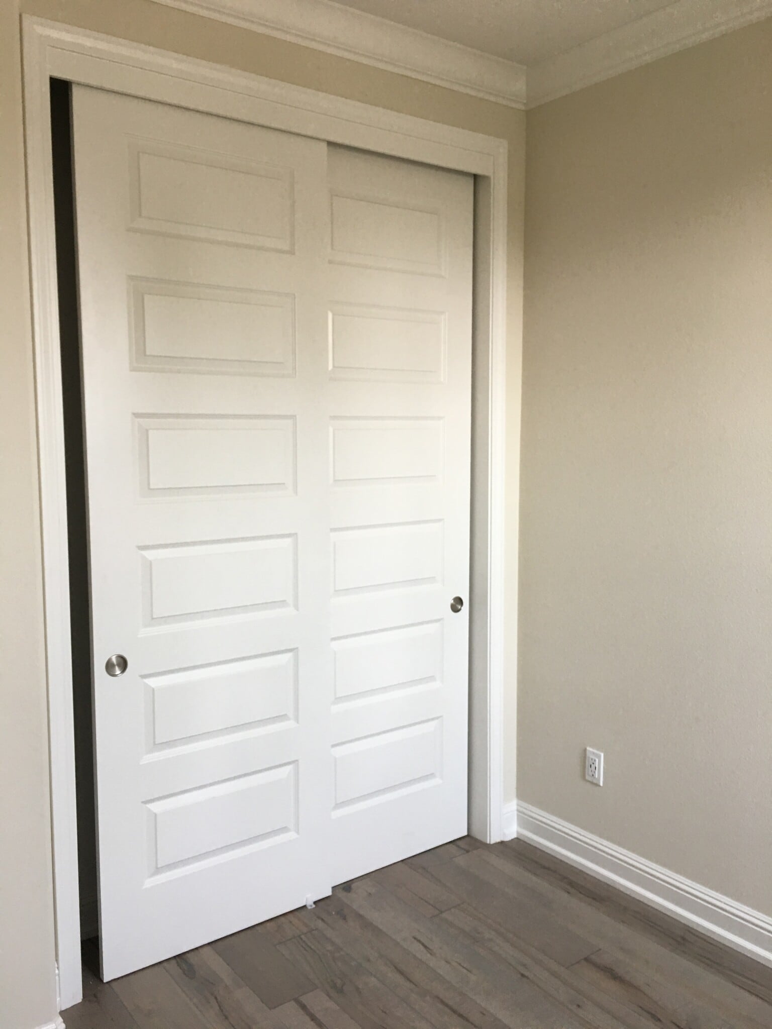 edroom 1 closet - 1964 Sage Loop
