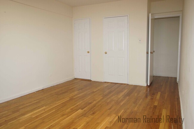 Building Photo - 1745 E 12th St