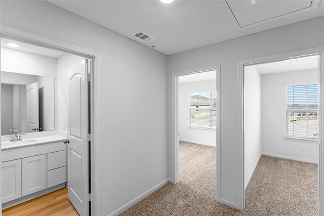 Building Photo - 1301 Parker Dr