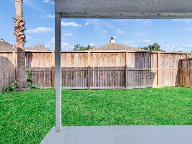 Building Photo - 11703 Emerald Hill Dr