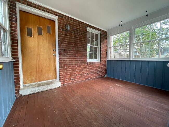 Building Photo - 5937 Monticello Rd