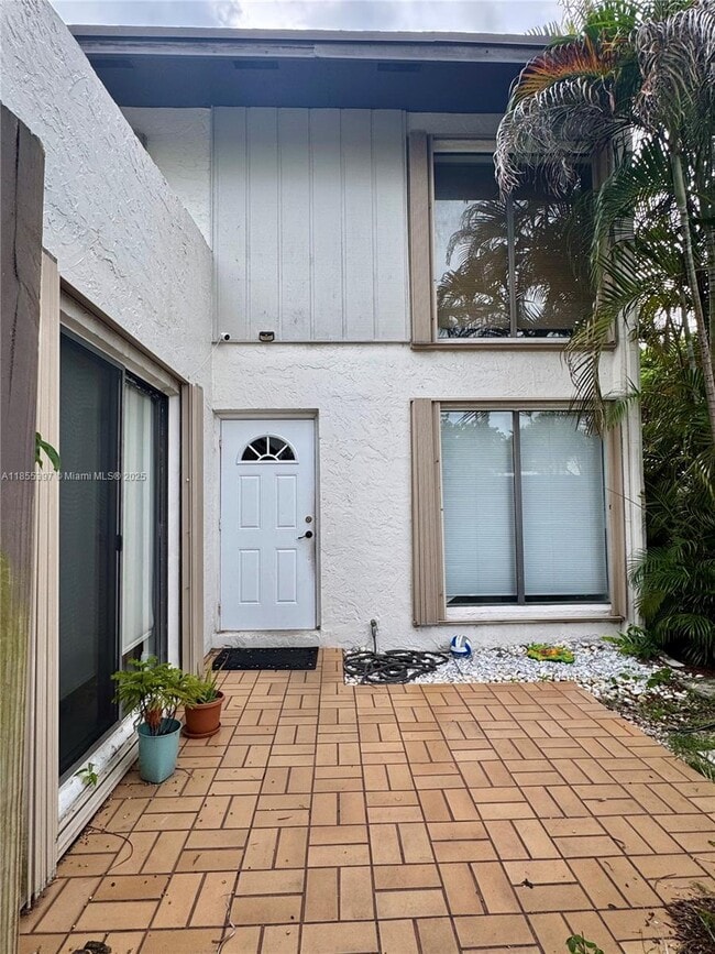Building Photo - 6630 SW 112th Pl