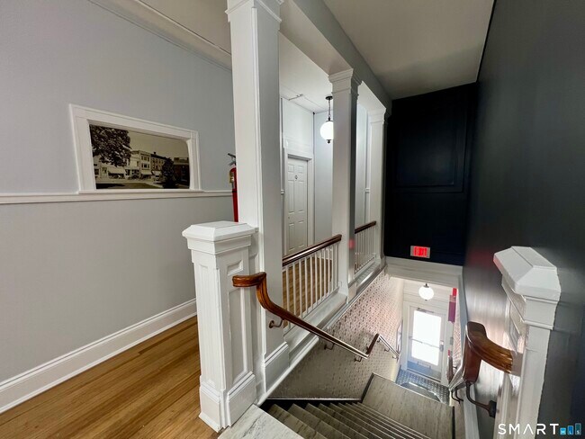 Building Photo - 88 Main St